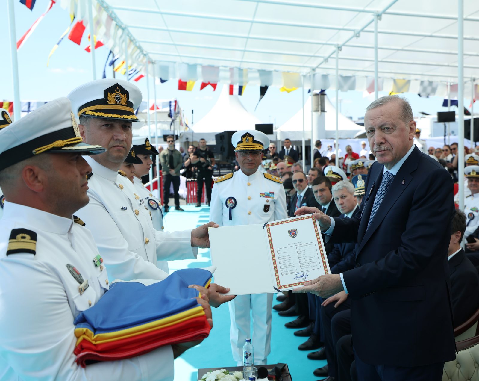 Cumhurbaşkanı Erdoğan İstanbul Tersanesi'nde Romanya'ya gemi teslim töreninde