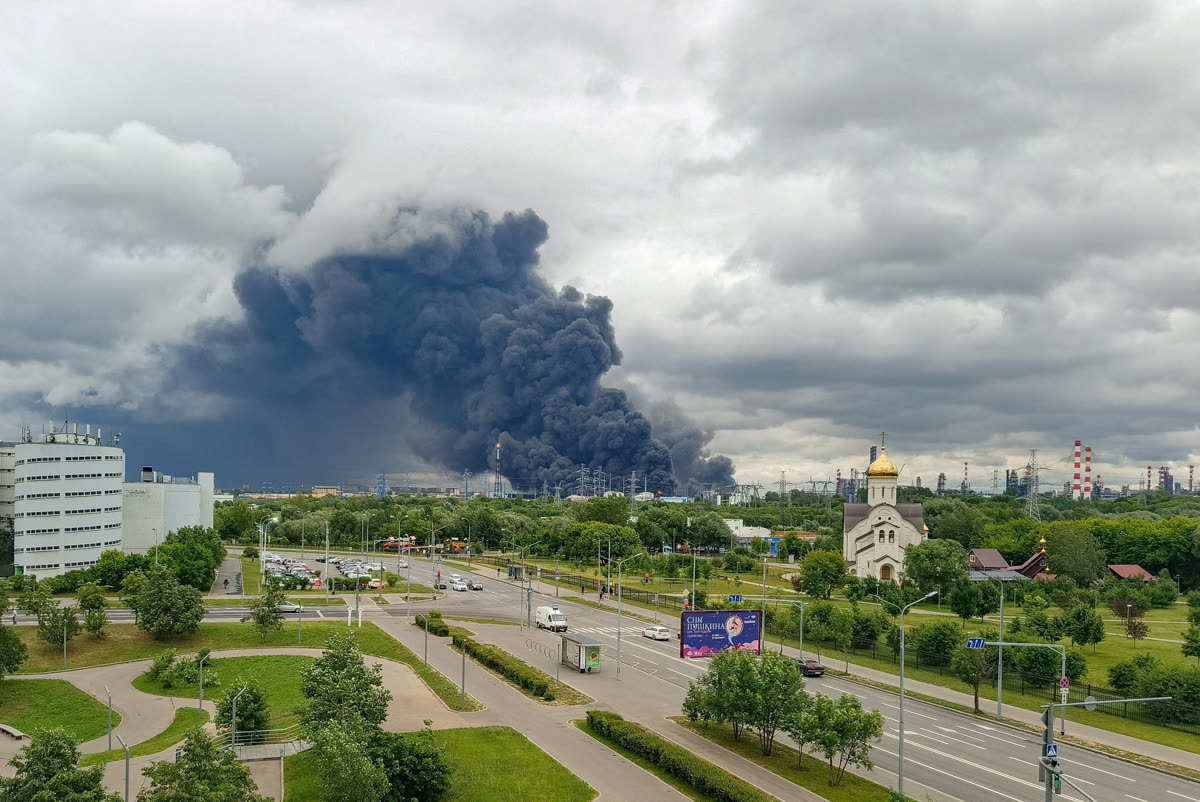 Moskova Kapotnya petrol rafinerisinde duman