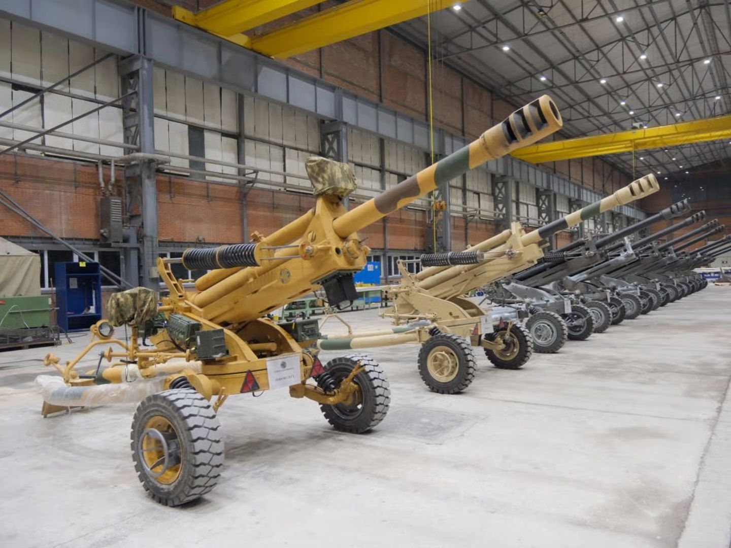 MKE BORAN 105 mm hafif çekili obüs sahada atış pozisyonunda