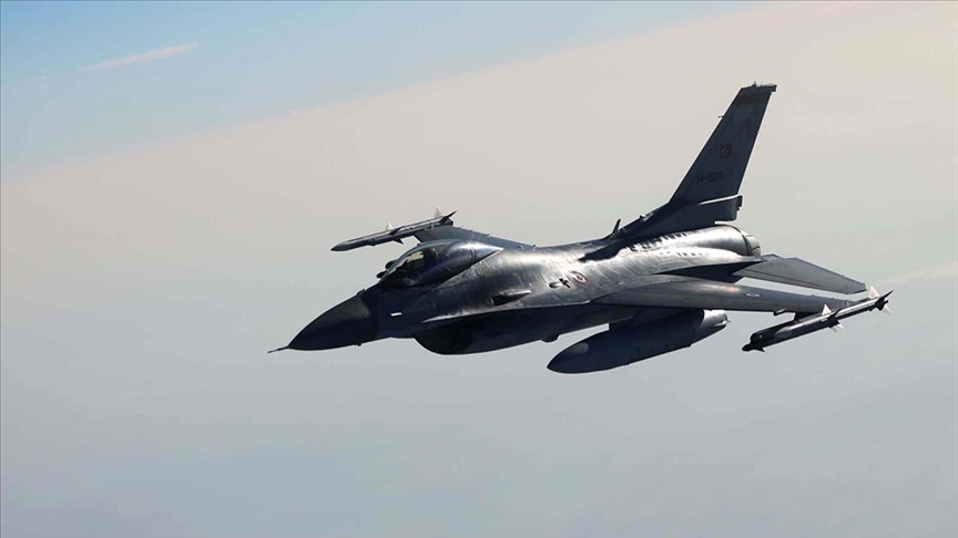 Türk Hava Kuvvetleri F-16 kol uçuşu Konya semasında