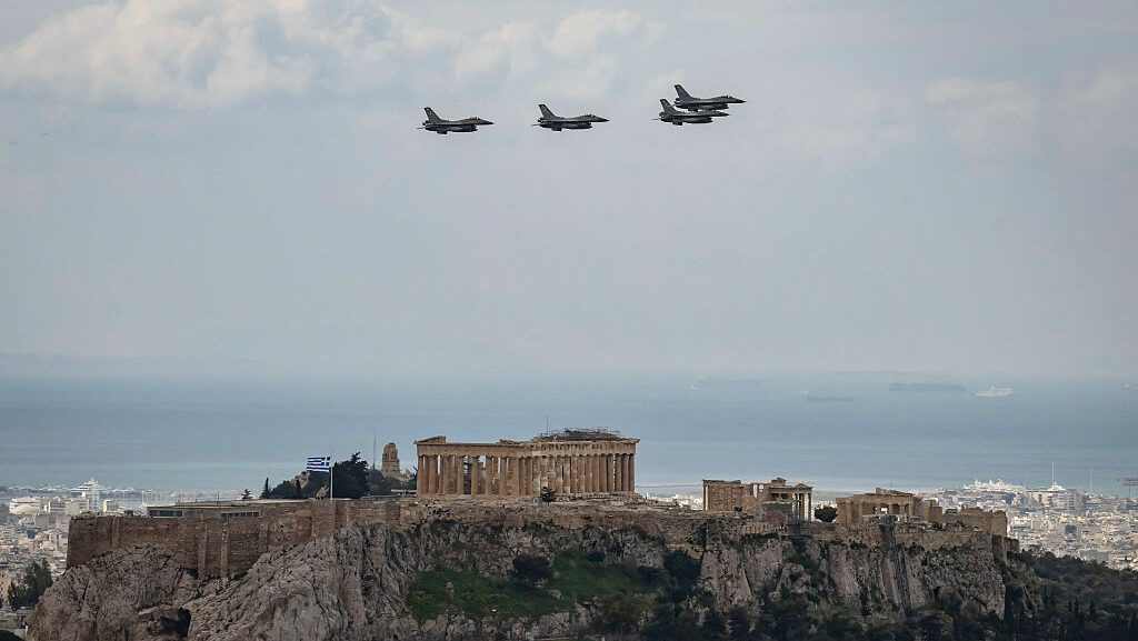 Yunanistan Hava Kuvvetleri F-16 filosu — kart konusu 3,4 milyar dolarlık Achilles Kalkanı hava savunma paketidir