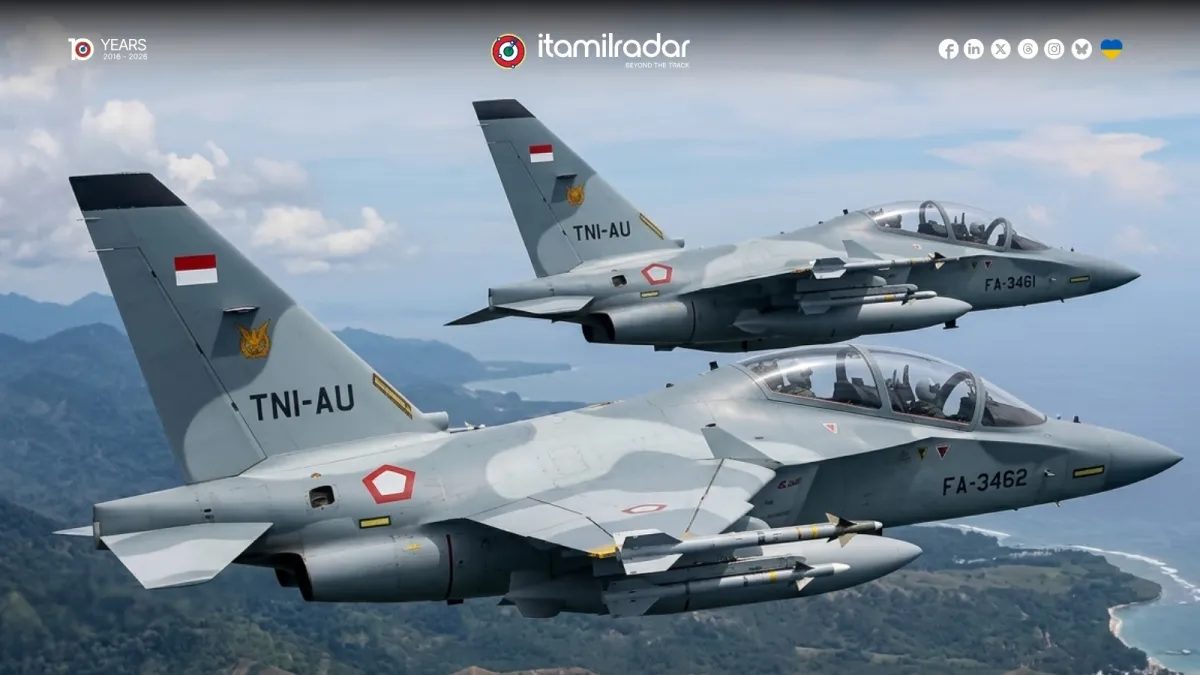 Leonardo M-346FA hafif muharip uçak Farnborough sergisinde