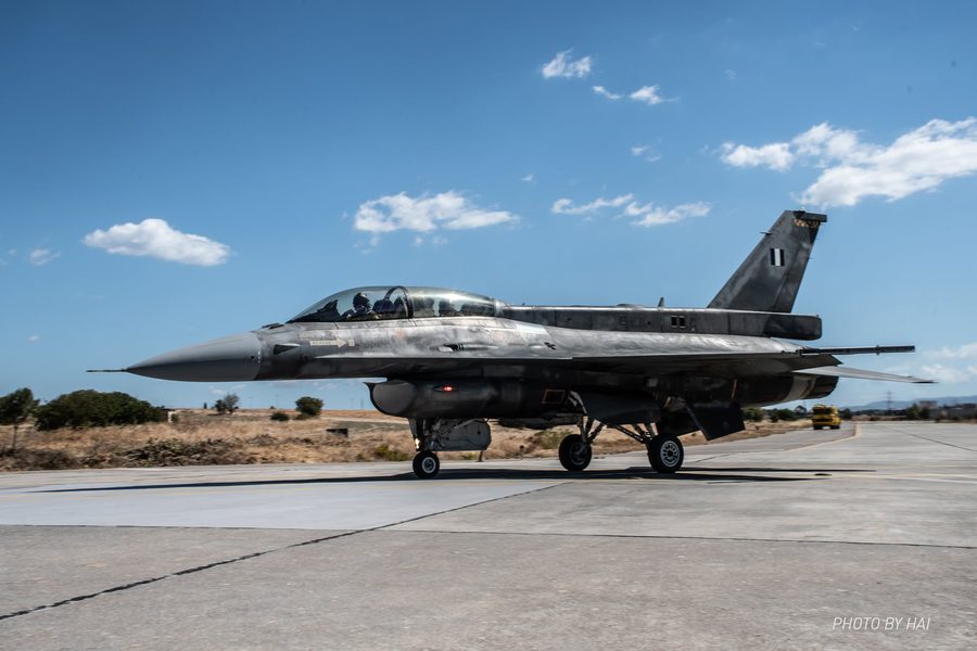 Yunanistan Hava Kuvvetleri F-16V savaş uçağı