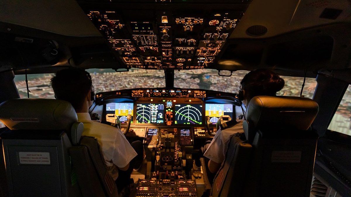 Boeing 737 MAX tam uçuş simülatörü kokpiti