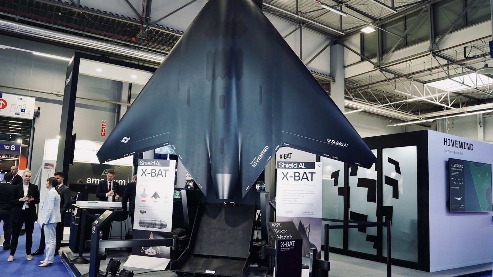 Shield AI X-BAT otonom savaş uçağı