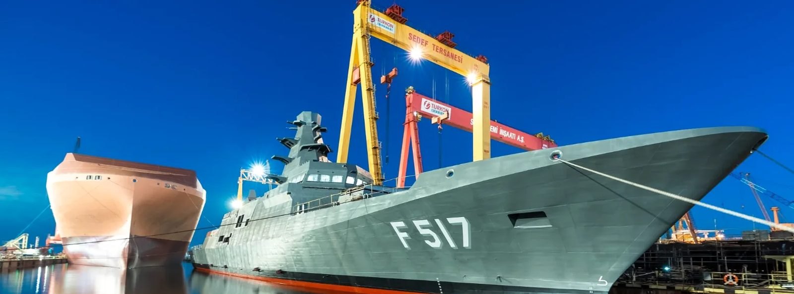 İSTİF sınıfı fırkateyn İZMİT (F-517) Sedef Tersanesi'nde