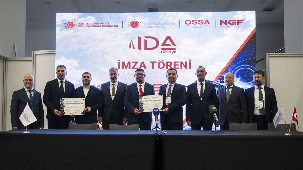 İş birliği protokolü imza töreninde katılımcılar
